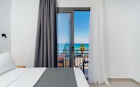 Emerial Deluxe Seaside Rooms